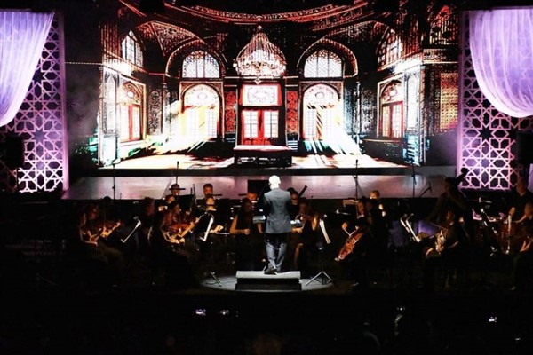 Zerzevan Kalesi’nde aşkın evrensel dili müzik ve dansla hayat buldu