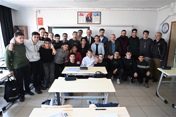 Başkan Altay: YKS’ye girecek tüm adaylara başarılar diliyorum