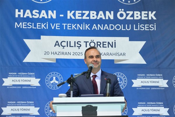 Bakan Kacır: Mesleki ve teknik eğitimi yeniden cazip hale getiriyoruz
