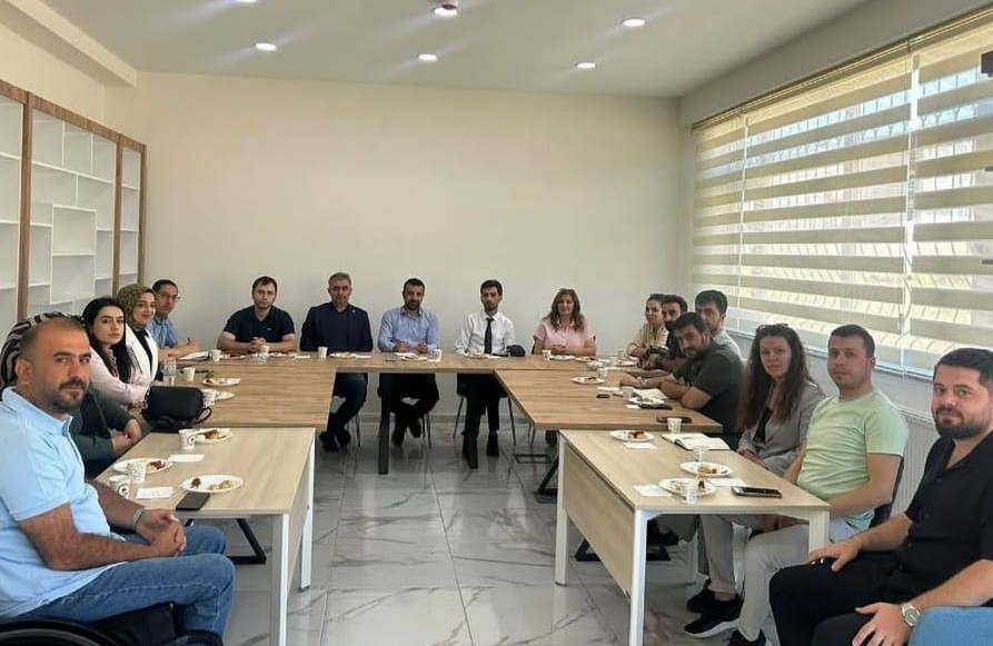 Bitlis Barosu, “Dijital Gençlik Merkezi Projesi” toplantısına katıldı