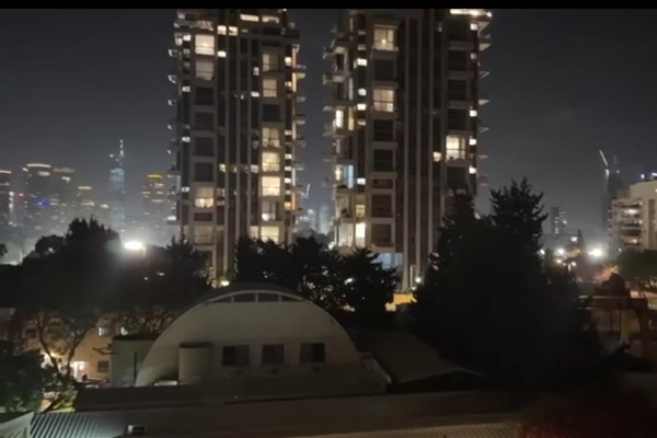 İran, İsrail’e bu sabah yeni bir füze dalgası başlattı