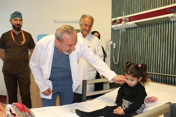 Şanlıurfa’da lavabo açıcı içen çocuk tedavinin ardından sağlığına kavuştu