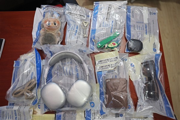 Antalya’da toplu taşımada unutulan eşyalar sahiplerini bekliyor