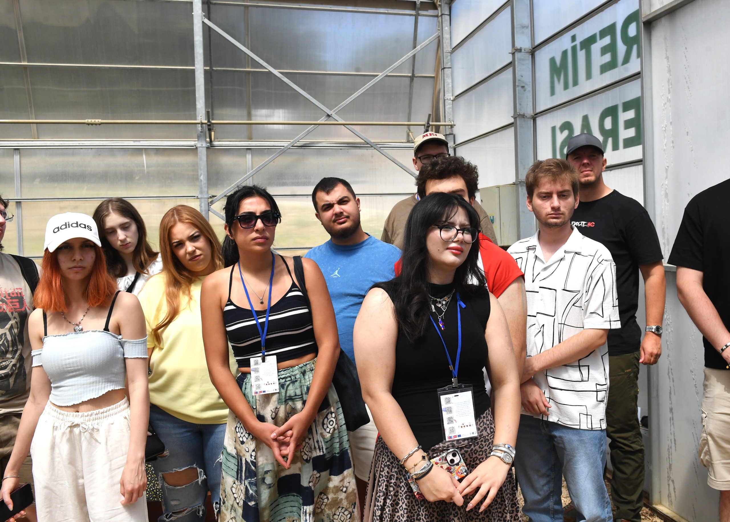 Avrupalı öğrenciler Osmangazi’de fide dikti