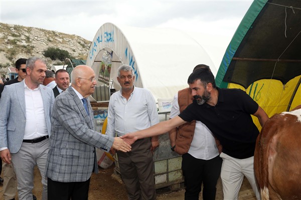 Başkan Yaşar, Yakacık’ta kurban alanını ziyaret etti