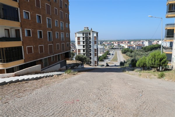 Edremit’te yayaların ulaşımındaki zorluklar gideriliyor