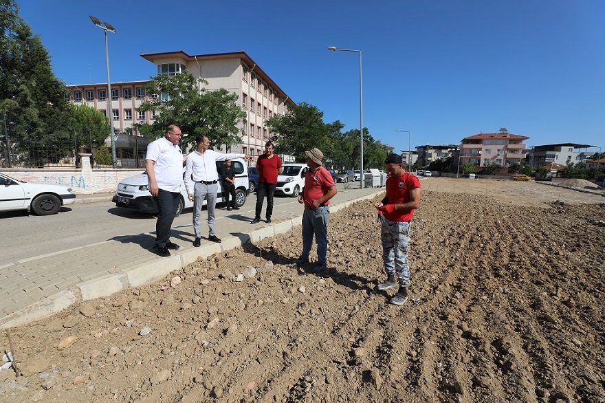 Başkan Çiçek, sahadaki çalışmaları inceledi