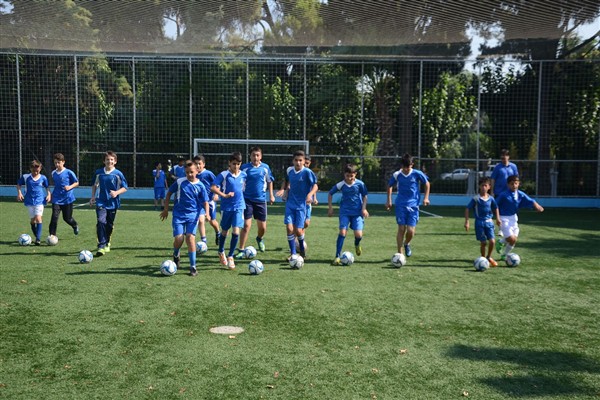 İzmir’de yaz spor okulları kapılarını açıyor