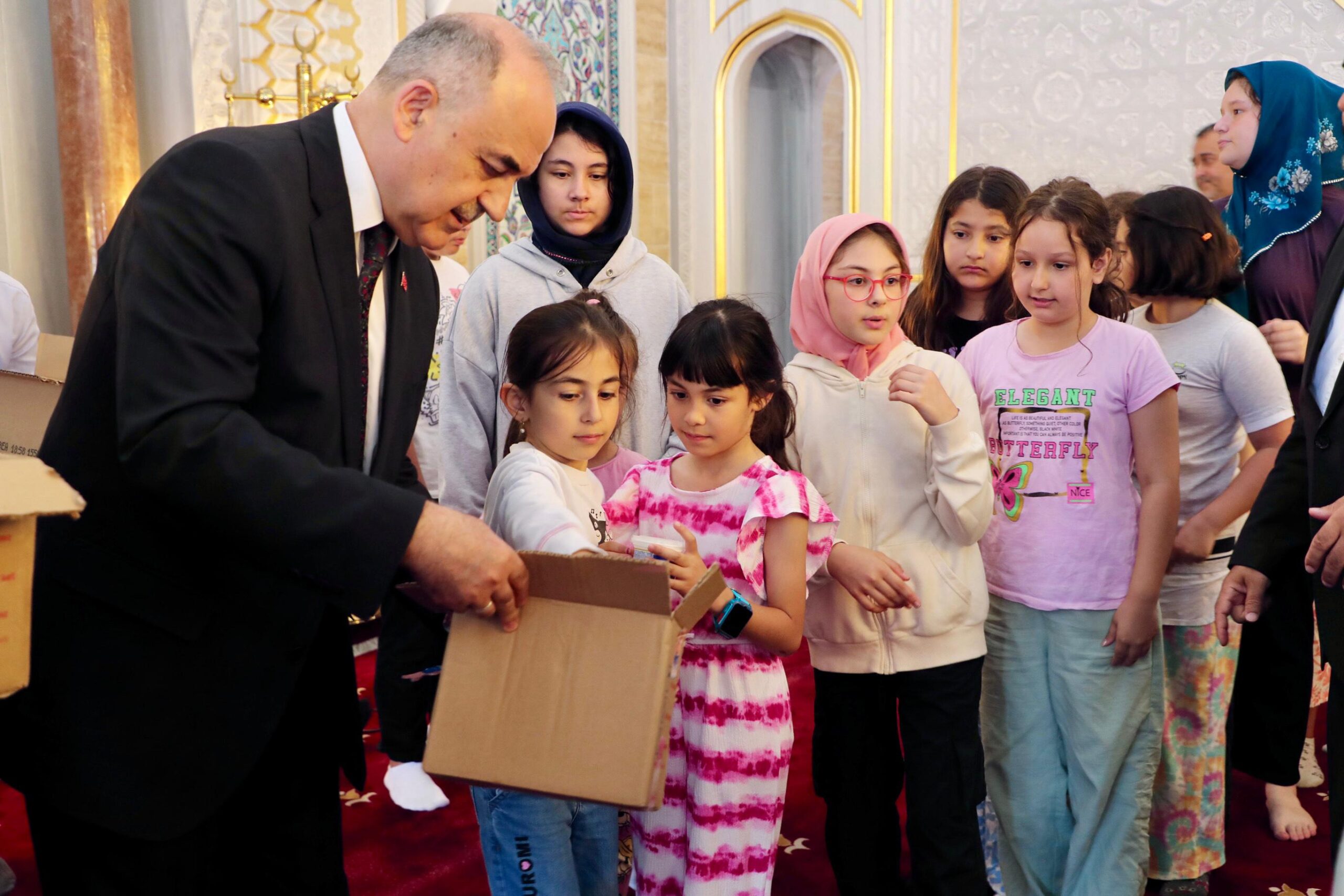 Vali Erol, Yaz Kur’an Kurslarının açılış programına katıldı