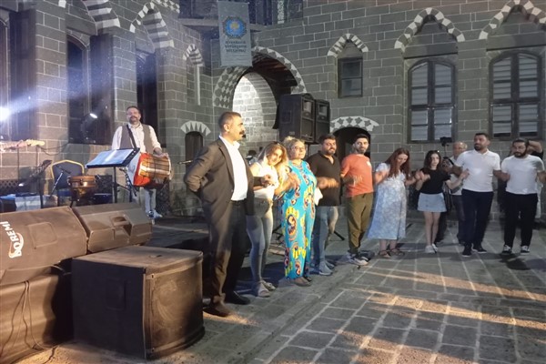 Cemilpaşa Konağı, Kürtçe ezgilerinin seslendirildiği etkinliğe ev sahipliği yaptı