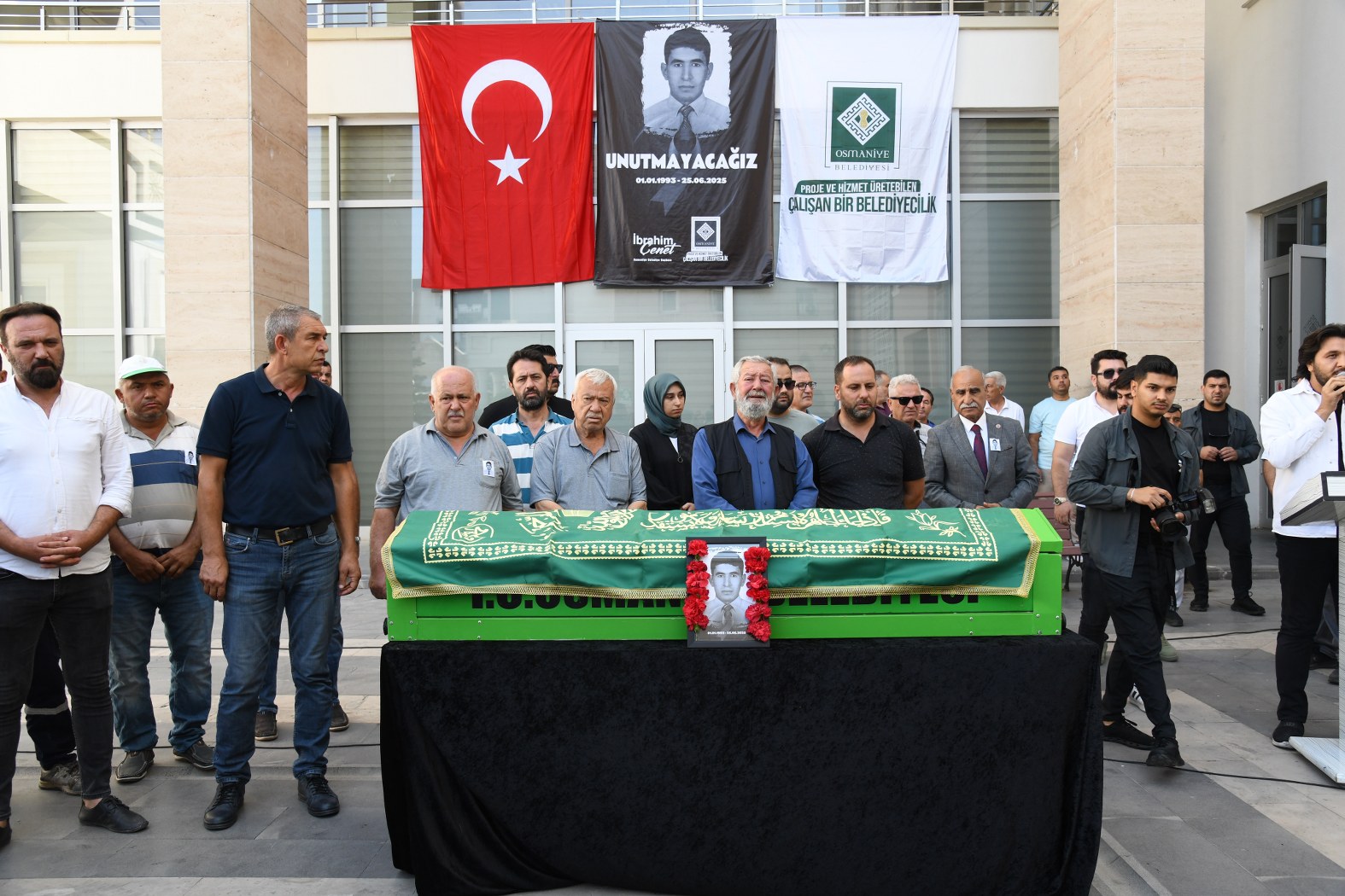 Osmaniye Belediyesi personeli Hüseyin Ergen toprağa verildi