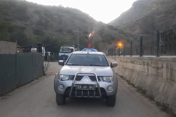 Gümüşhane Belediyesi’nden sinek ve haşerelere karşı ilaçlama çalışması