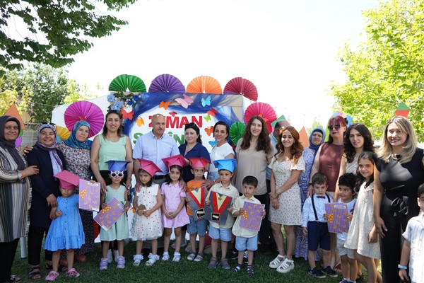 Perperike ve Xalxalok öğrencileri karne sevinci yaşadı