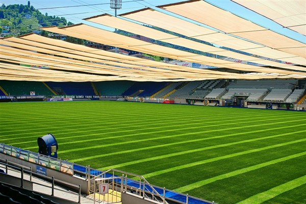 Çaykur Didi Stadyumu’nda çimler için güneş koruma örtüsü