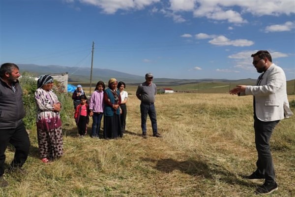 Ardahan Üniversitesi’nden yaylada “Bilim Kafe” etkinliği