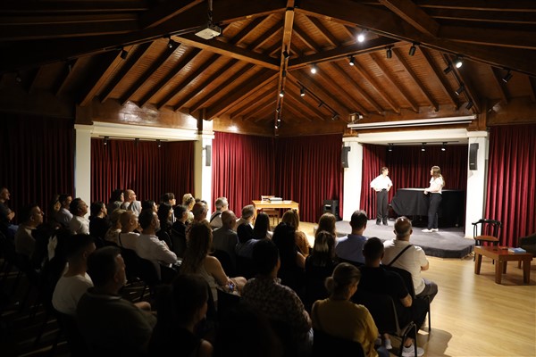 Bursalı gençler, Nazım Hikmet’i sahneye taşıdı