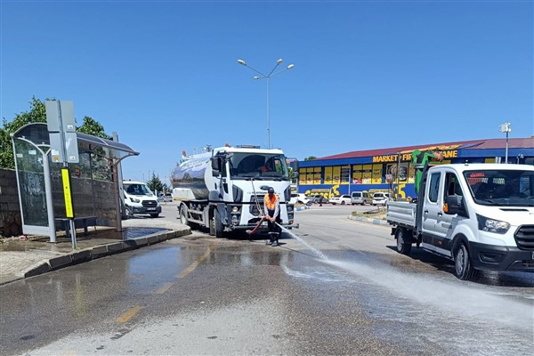 Van Büyükşehir’den bayram temizliği çalışması