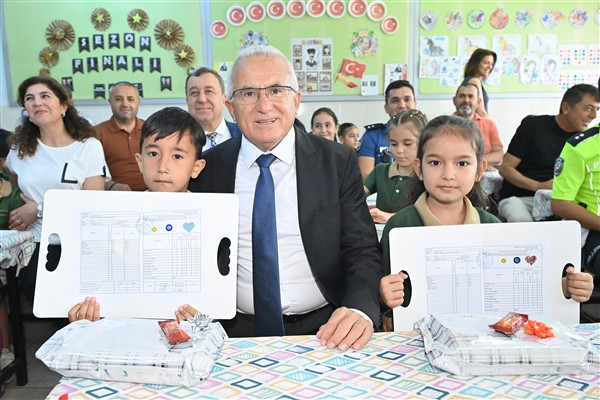 Kumluca’da karne heyecanı yaşandı