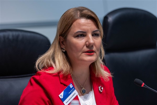 Başkan Hürriyet: Metro netleşmeden adım atamıyoruz