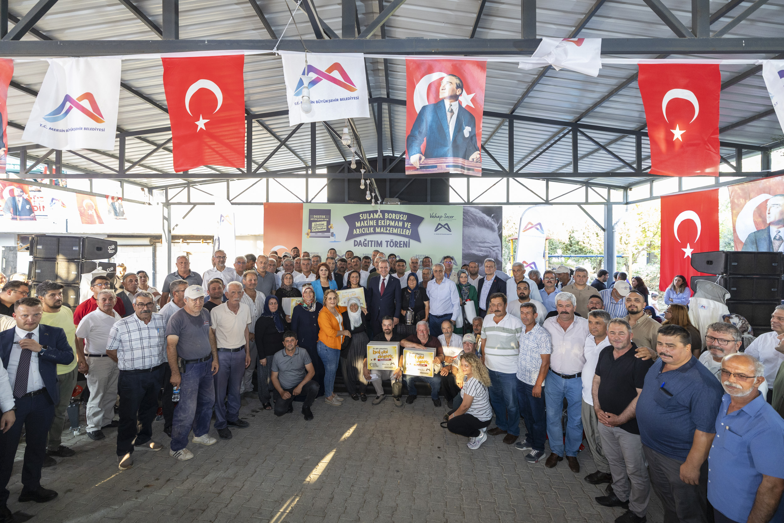 Seçer, Sulama Borusu, Makine Ekipman ve Arıcılık Malzemeleri Dağıtım Töreni’ne katıldı