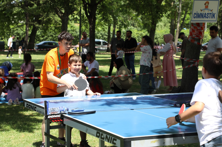İnegöl Belediyesi, yaz spor okullarını branşlarını tanıttı