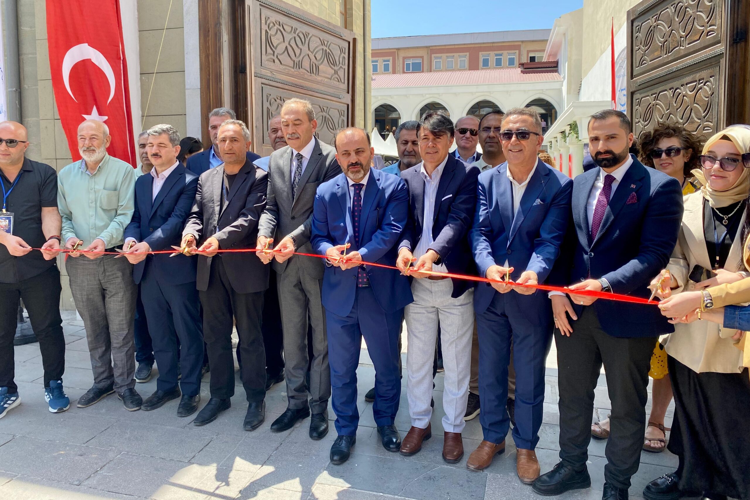 Van’da 2. Çocuk Edebiyatı Fuarı açıldı