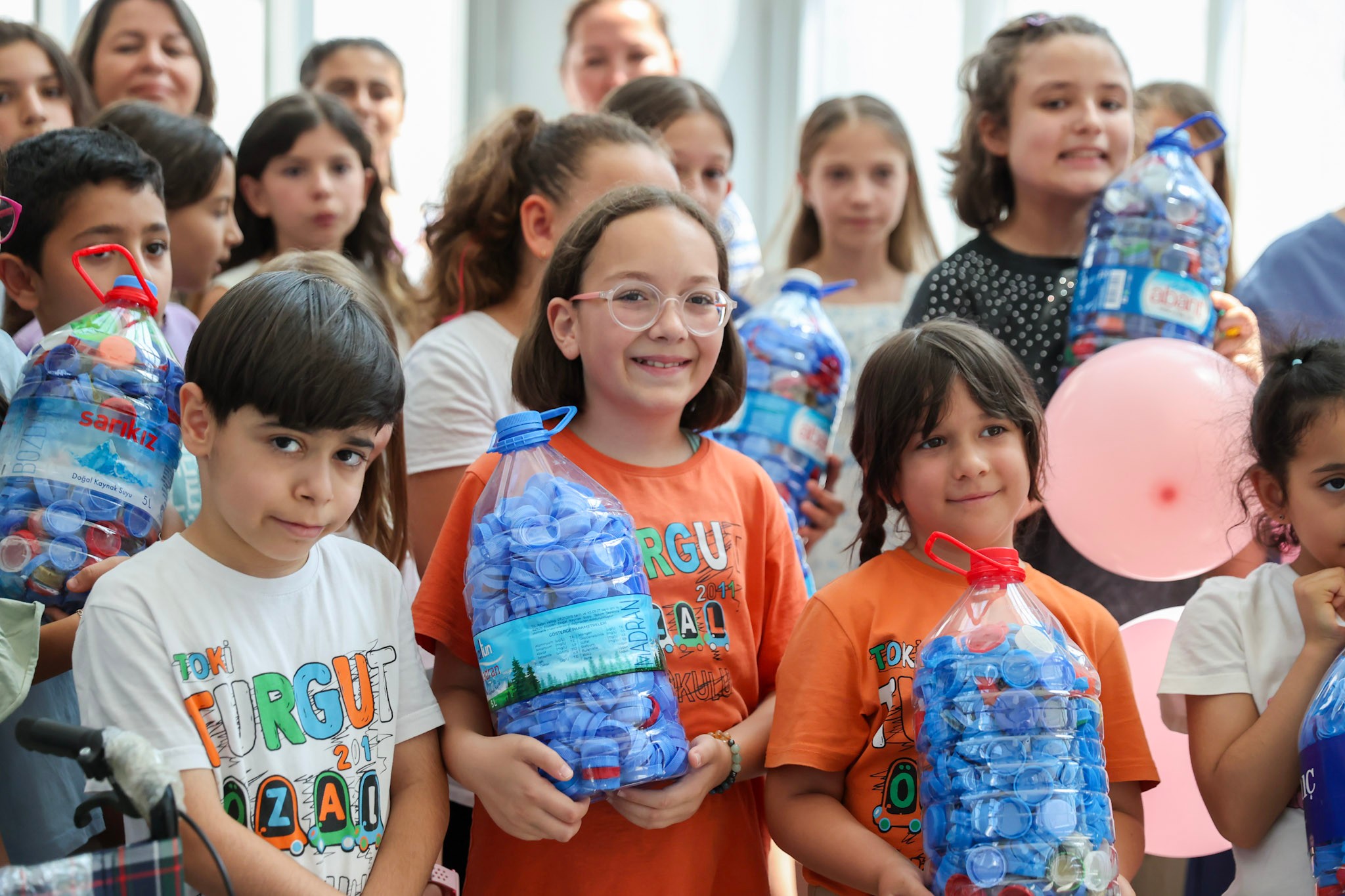 Buca Belediyesi’nden “Kapakları topluyoruz, engelleri aşıyoruz”  kampanyası