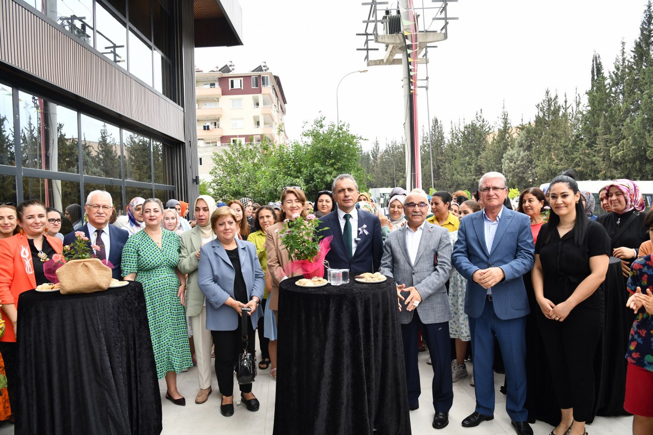 Aile Yaşam Merkezi ikinci mezunlarını verdi