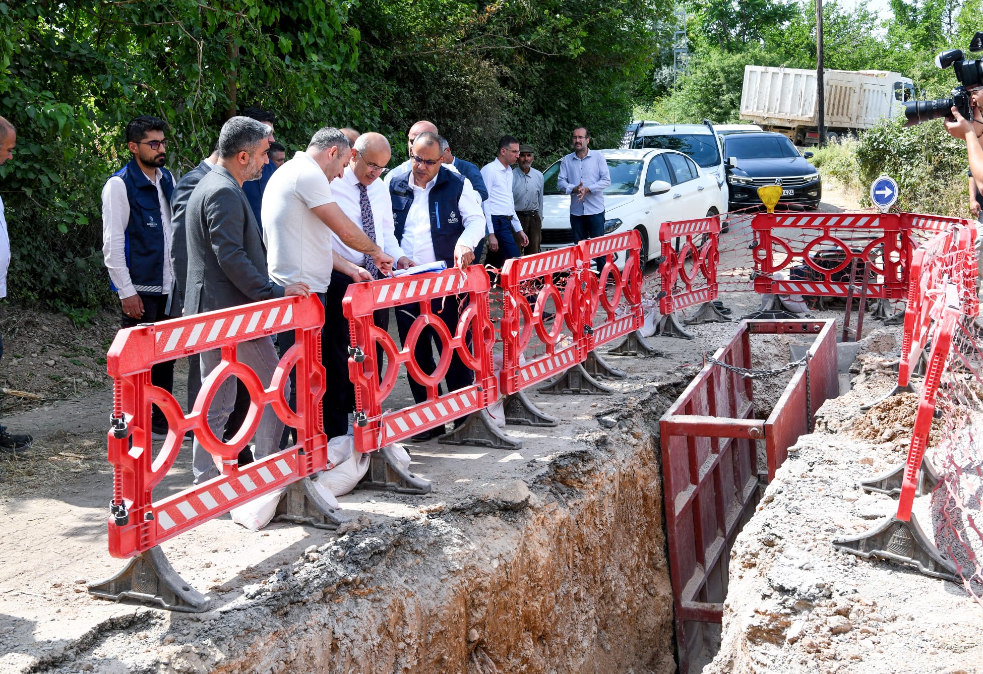 Başkan Er, kanalizasyon çalışmalarını inceledi
