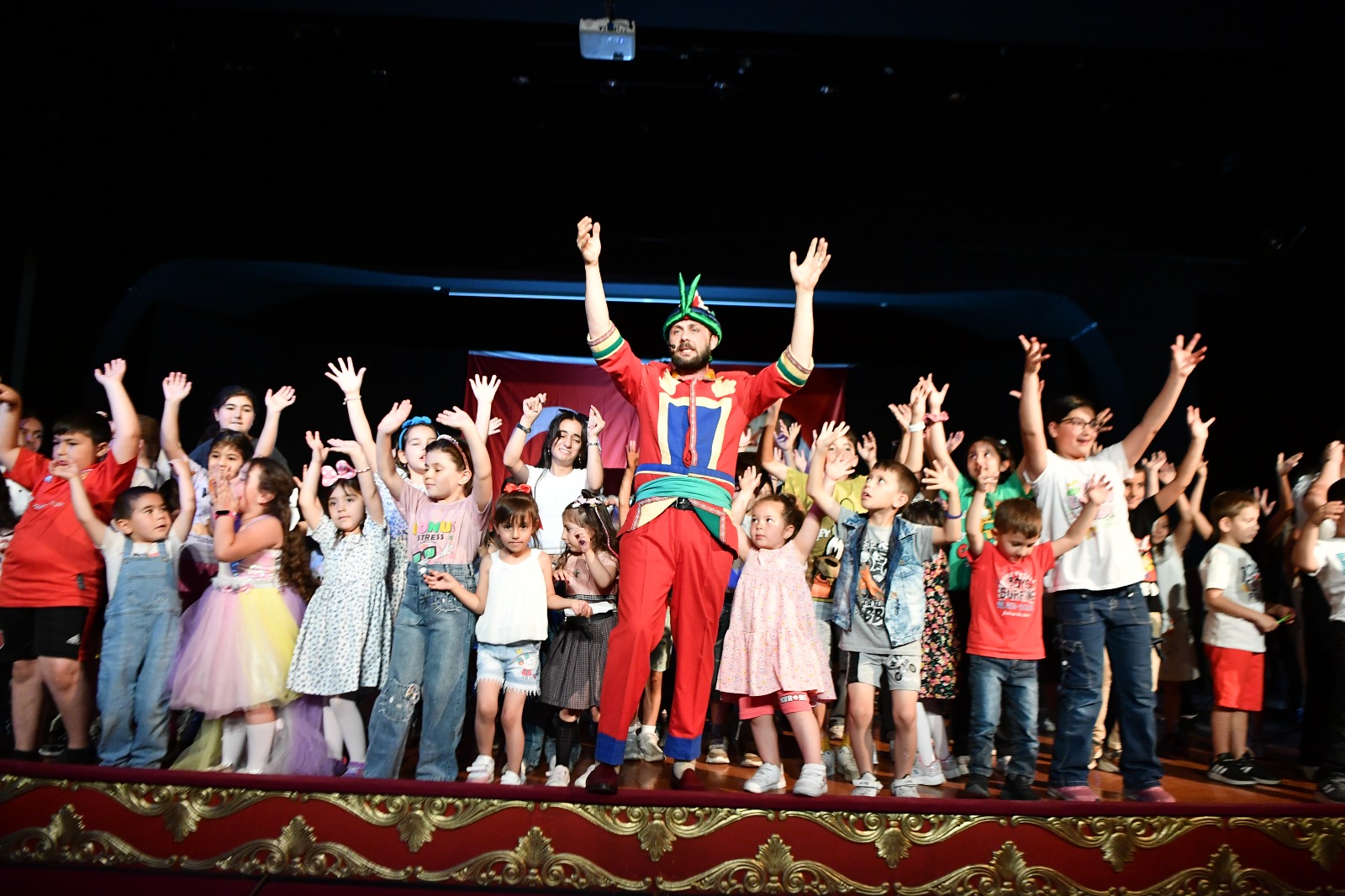 Mamak Belediyesi’nden çocuklara yaz tatili şenliği