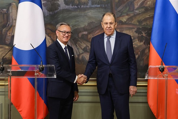 Rusya Dışişleri Bakanı Lavrov, Laos Dışişleri Bakanı Phomvihane ile görüştü
