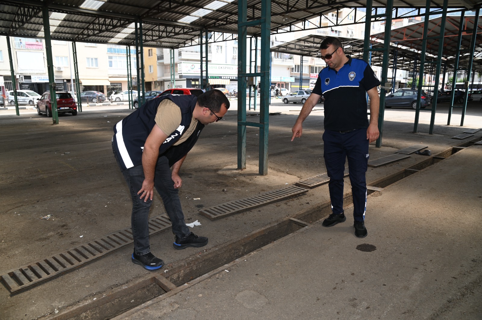 Manisa’da zabıta ekiplerinden bayram öncesi denetim