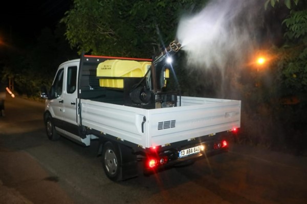 Bitlis Belediyesi’nden ilaçlama çalışması