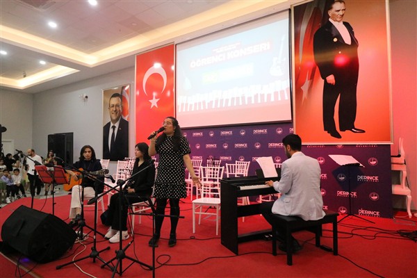 Derince’de genç yetenekler sahne aldı