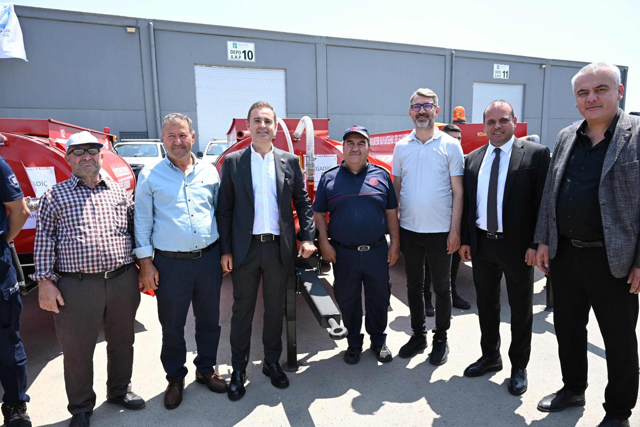 Balıkesir Büyükşehir Belediyesi’nden Traktöre Monteli Yangın Tankeri desteği