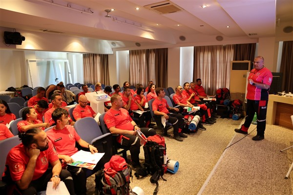 BAK eğitimlerine devam ediyor