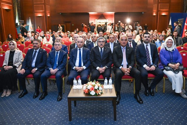 Bakan Ersoy: Cemil Meriç’in mirasını yaşatmak, ortak hafızamıza sahip çıkmaktır