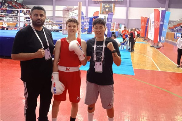 Karamanlı boksör Selçuk Kaba’dan Türkiye üçüncülüğü