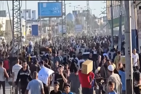 İsrail, Gazze yardım merkezlerine giden yolları ”savaş bölgeleri” ilan etti