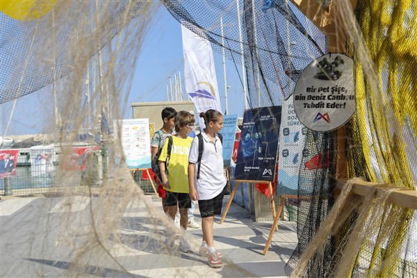 Denizden çıkan çöpler farkındalığa dönüştü