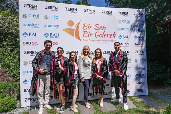 Bir Sen Bir Gelecek, ikinci mezunlarını verdi