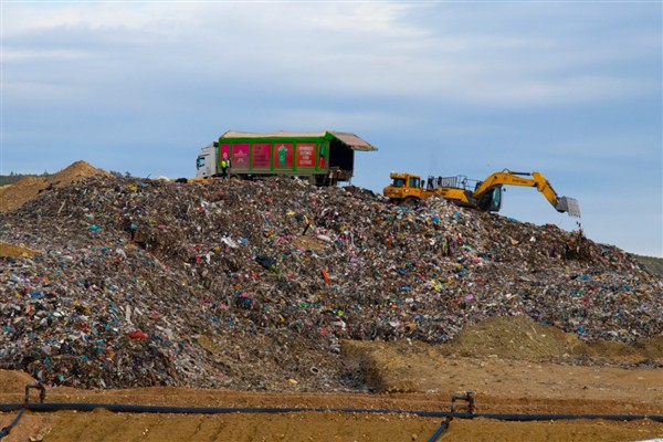 Günde bin 750 ton evsel atık depolama sahalarına taşınıyor