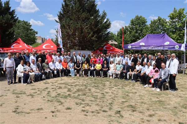 Kocaeli’nin muhtarları İzmit’te Babalar Günü’nde buluştu