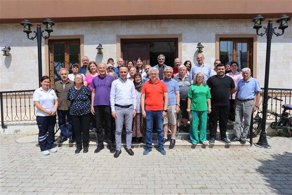 Kepez Belediyesi Başkan Vekili Altekin’den huzuevi ziyareti