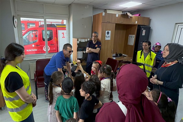 Öğrencilerden itfaiye ziyareti