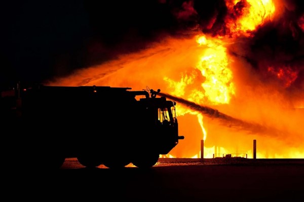Aydın Efeler’deki yangın sürüyor