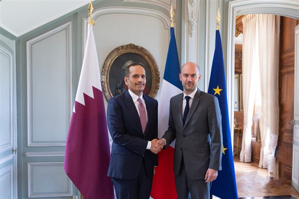 Katar Dışişleri Bakanı Al Sani, Fransız mevkidaşı ile bir araya geldi