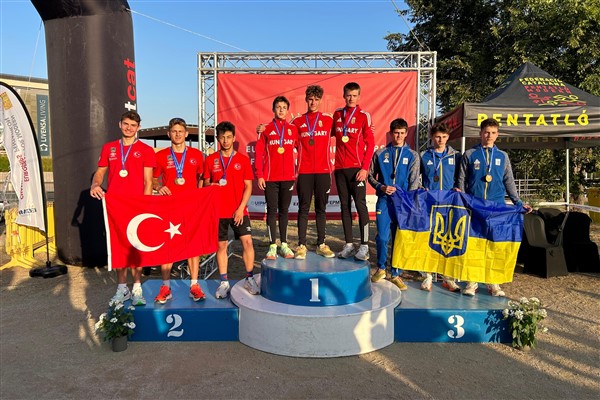 Bursa Büyükşehir Belediyesporlu Kurtulan, Avrupa üçüncüsü