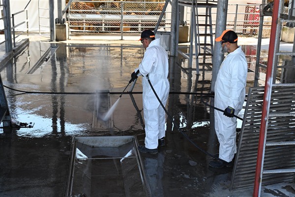 İBB’nin hijyen ekipleri görev başında