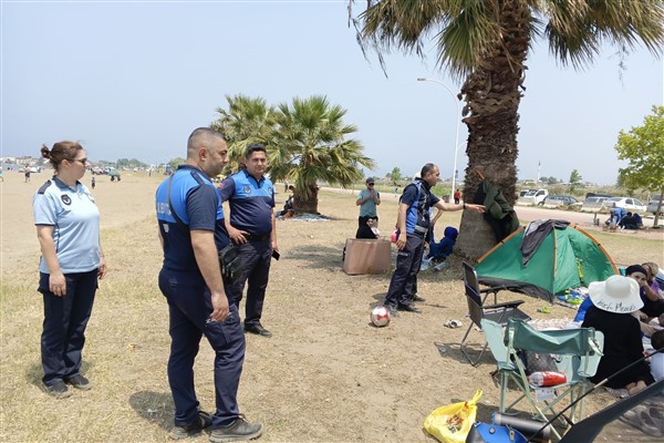 Kumla ve Kumsaz sahillerinde izinsiz kurulan çadırlar kaldırılıyor